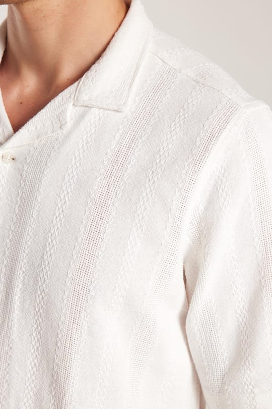 Erkek Regular Fit Rahat Kesim Oversize %100 Pamuk Keten Efekt Kısa Kollu Spor Apaş Yaka Beyaz Gömlek