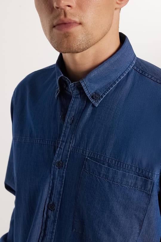 Regular Fit Rahat Kesim Cepli Denim Düğmeli Yaka Mavi Kot Gömlek
