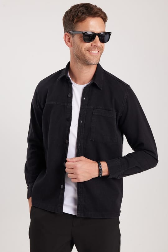 Regular Fit Rahat Kesim Cepli Denim Düğmeli Yaka Siyah Kot Gömlek