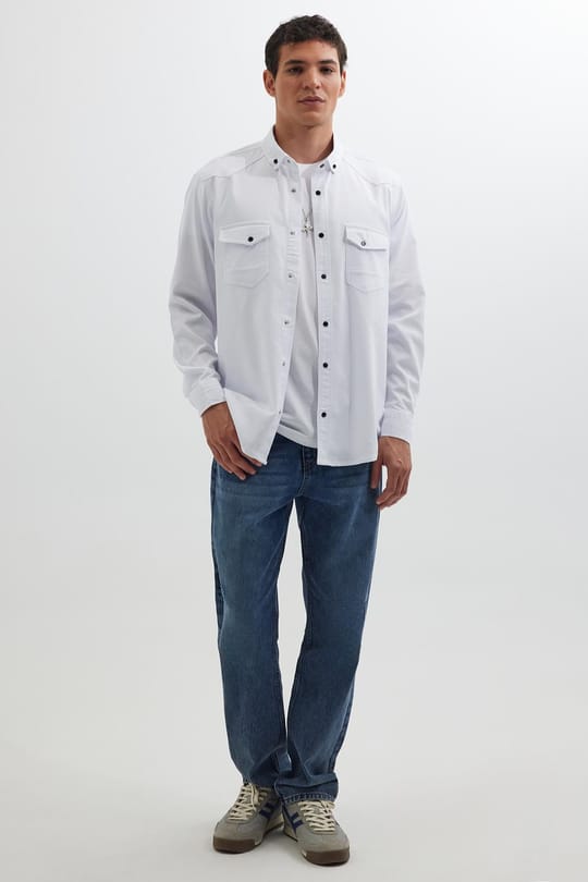 Erkek Regular Fit Rahat Kesim Çift Cepli Spor Yaka Denim Kırık Beyaz Gömlek