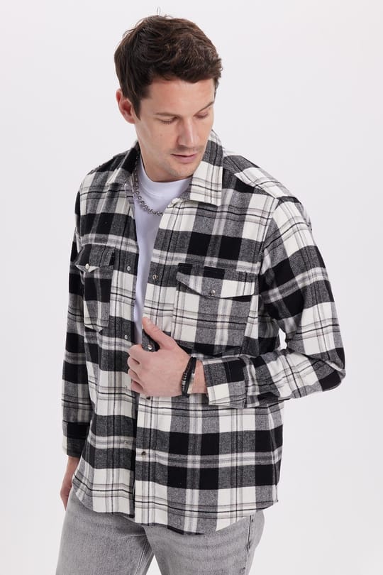 Erkek Regular Fit Rahat Kesim Kışlık Kareli Çift Cepli Çıtçıtlı Gömlek