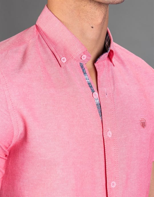 Erkek Slim Fit Dar Kesim Kısa Kollu Pamuklu Oxford Doku Kırmızı Düğmeli Yaka Gömlek