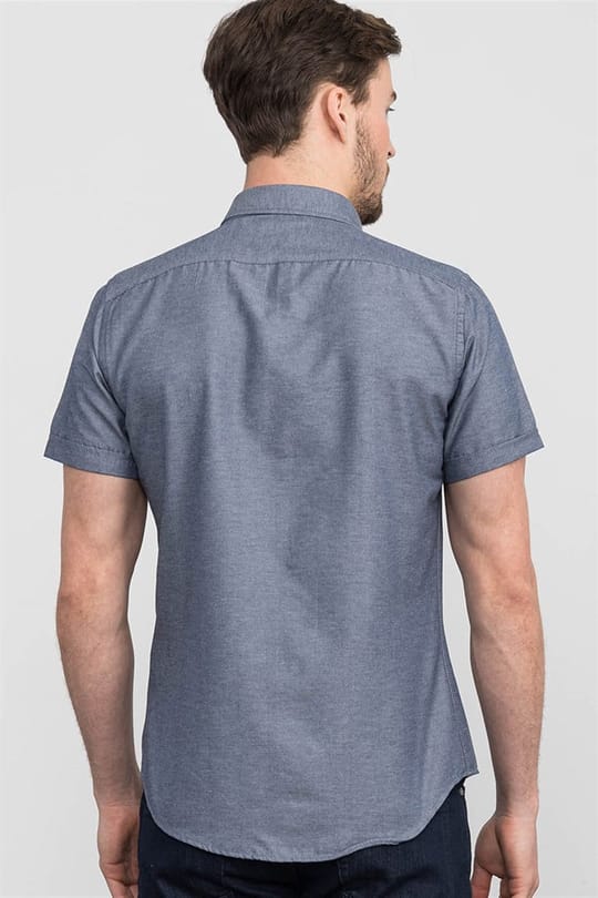 Erkek Slim Fit Dar Kesim Kısa Kollu Pamuklu Oxford Doku Lacivert Düğmeli Yaka Gömlek