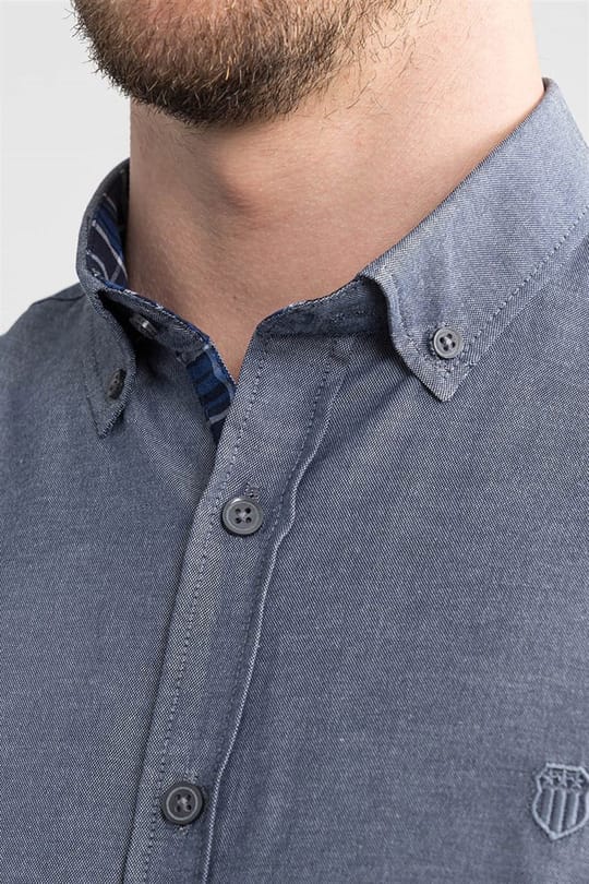 Erkek Slim Fit Dar Kesim Kısa Kollu Pamuklu Oxford Doku Lacivert Düğmeli Yaka Gömlek