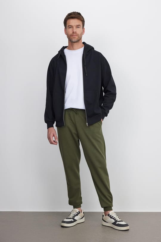 Erkek Regular Fit Klasik Kesim Beli Bağcıklı Jogger Cepli Lastikli Paça Haki Eşofman Altı