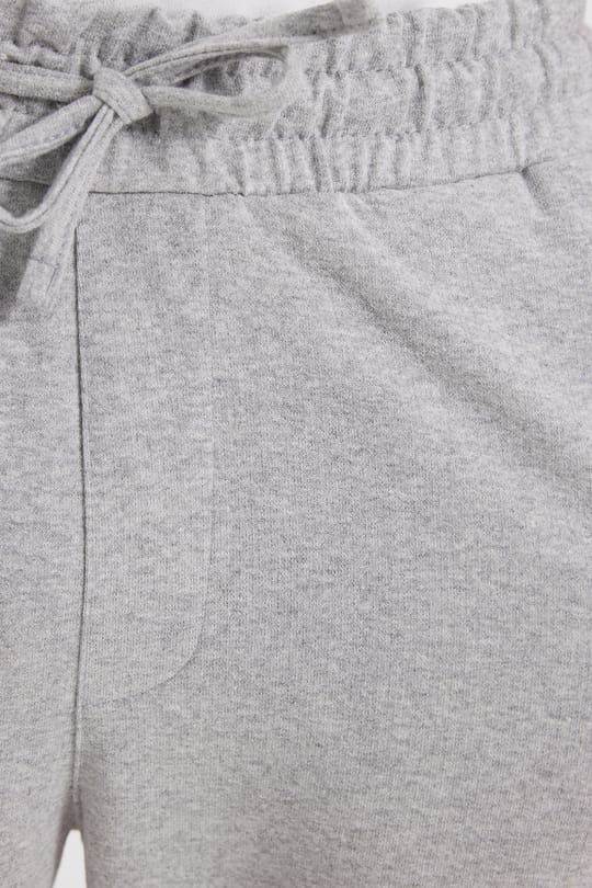 Erkek Gri Pamuklu Baggy Fit Rahat Kesim Beli Bağcıklı Yan Cepli Örme Eşofman Altı