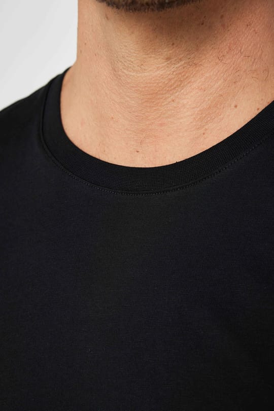 Unisex Slim Fit Dar Kesim %100 Pamuk Yumuşak Dokulu Siyah Bisiklet Yaka Tişört