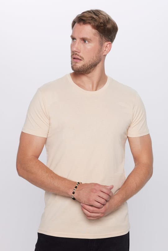 Erkek Slim Fit Dar Kesim %100 Pamuk Yumuşak Dokulu Krem Renk Bisiklet Yaka Tişört