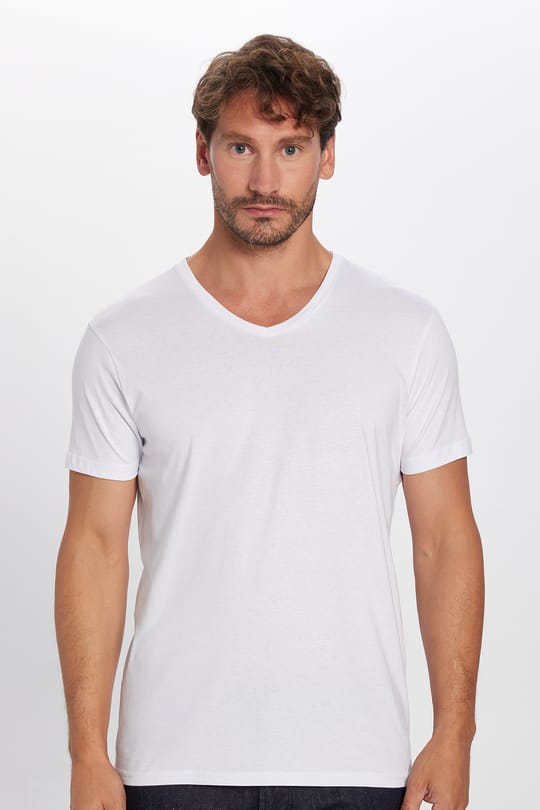 Erkek Slim Fit Dar Kesim %100 Pamuk Yumuşak Dokulu Beyaz V Yaka Tişört