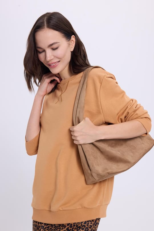 Kadın Oversize Geniş Kesim %100 Pamuk Basic Beyaz Bisiklet Yaka Camel Sweatshirt