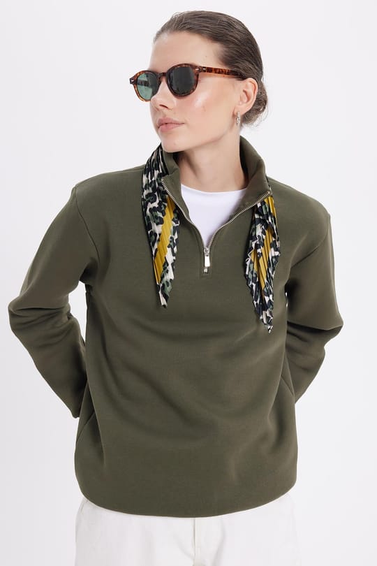 Kadın Relax Fit Rahat Kesim Pamuklu İçi Polarlı Yarım Fermuarlı Yeşil Dik Yaka Sweatshirt