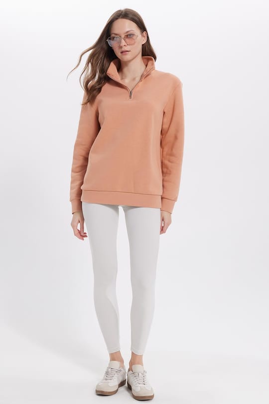 Kadın Relax Fit Rahat Kesim Pamuklu İçi Polarlı Yarım Fermuarlı Yavruağzı Dik Yaka Sweatshirt