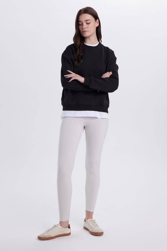 Kadın Oversize Geniş Kesim Pamuklu Bisiklet Yaka Siyah Sweatshirt