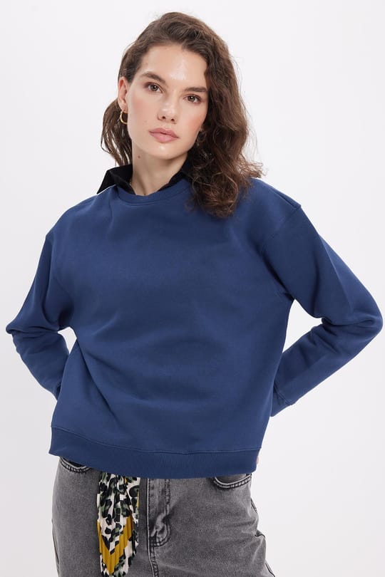 Kadın Oversize Geniş Kesim Pamuklu Bisiklet Yaka Lacivert Sweatshirt