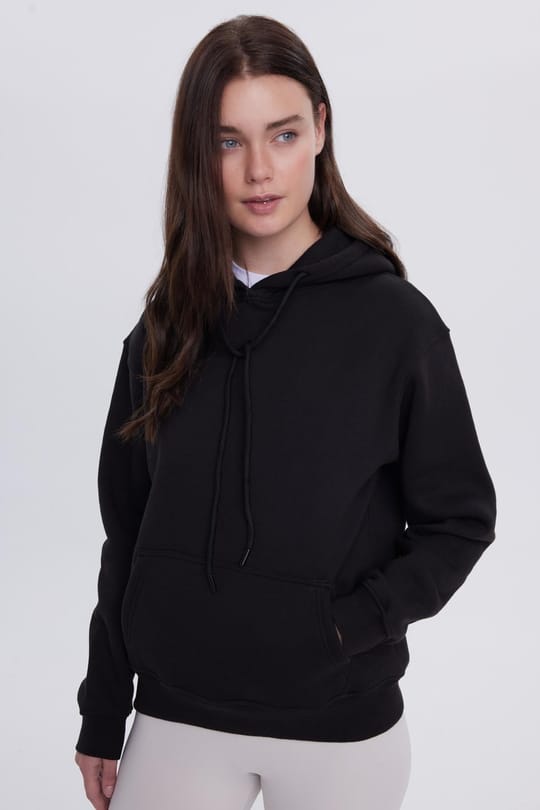 Kadın Relax Fit Rahat Kesim Pamuklu Kapüşonlu Kanguru Cepli Siyah Sweatshirt