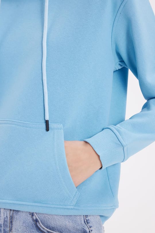 Kadın Relax Fit Rahat Kesim Pamuklu Kapüşonlu Kanguru Cepli Mavi Sweatshirt