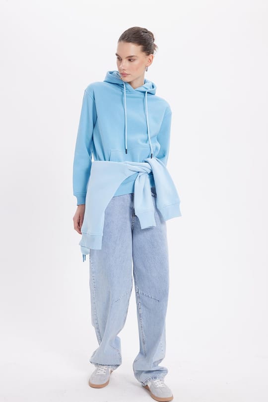 Kadın Relax Fit Rahat Kesim Pamuklu Kapüşonlu Kanguru Cepli Mavi Sweatshirt