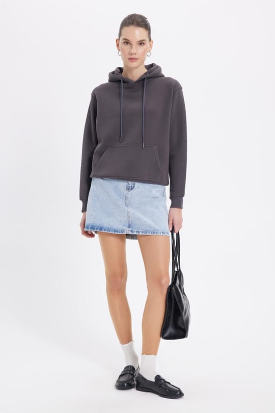Kadın Relax Fit Rahat Kesim Pamuklu Kapüşonlu Kanguru Cepli Füme Sweatshirt