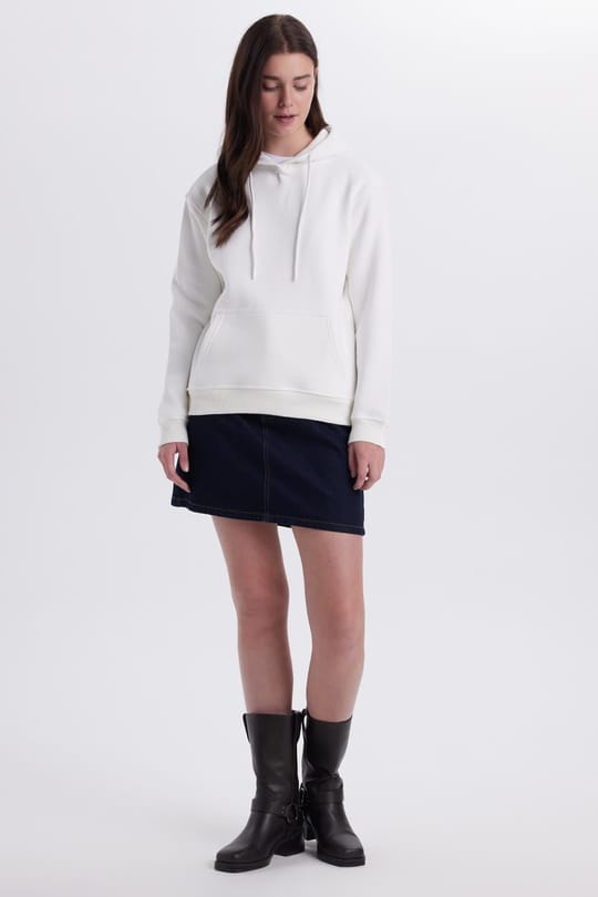 Kadın Relax Fit Rahat Kesim Pamuklu Kapüşonlu Kanguru Cepli Ekru Sweatshirt