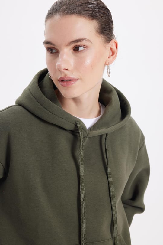 Kadın Oversize Geniş Kesim Pamuklu Yumuşak Dokulu İçi Polarlı Basic Yeşil Kapüşonlu Sweatshirt