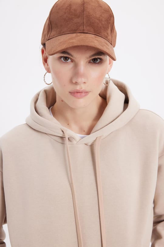 Kadın Oversize Geniş Kesim Pamuklu Yumuşak Dokulu İçi Polarlı Basic Bej Kapüşonlu Sweatshirt
