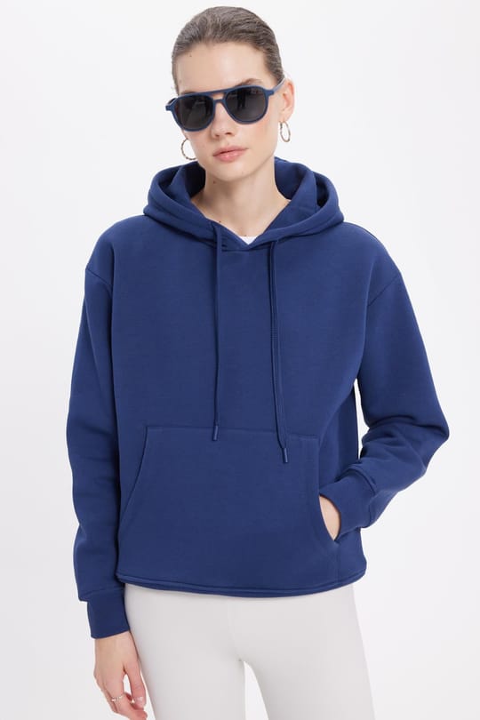 Kadın Oversize Geniş Kesim Pamuklu Yumuşak Dokulu İçi Polarlı Basic Lacivert Kapüşonlu Sweatshirt