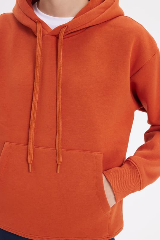 Kadın Oversize Geniş Kesim Pamuklu Yumuşak Dokulu İçi Polarlı Basic Turuncu Kapüşonlu Sweatshirt