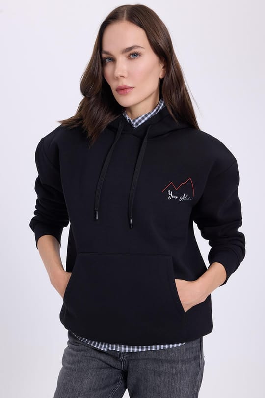 Kadın Oversize Geniş Kesim Pamuklu Yumuşak Dokulu İçi Polarlı Baskılı Siyah Kapüşonlu Sweatshirt