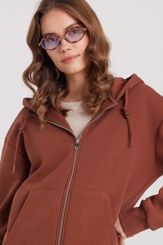 Kadın Relax Fit Rahat Kesim Pamuklu İçi Polarlı Çift Cepli Tam Fermuarlı Siyah Kapüşonlu Sweatshirt