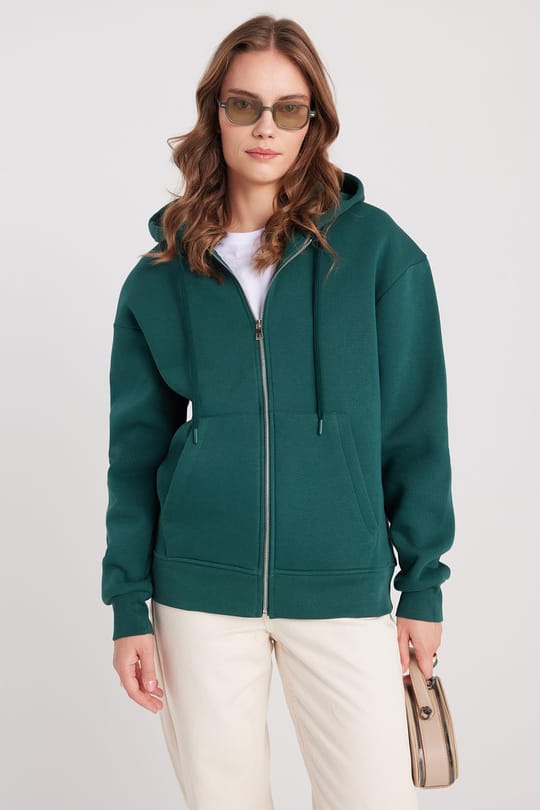 Kadın Relax Fit Rahat Kesim Pamuklu İçi Polarlı Çift Cepli Fermuarlı Yeşil Kapüşonlu Sweatshirt
