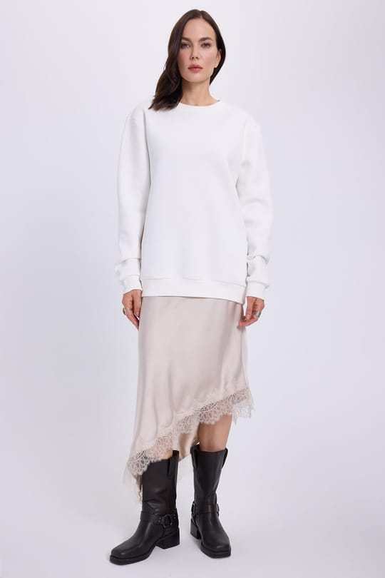 Kadın Oversize Geniş Kesim Pamuklu 3 İplik İçi Polarlı Basic Beyaz Bisiklet Yaka Sweatshirt