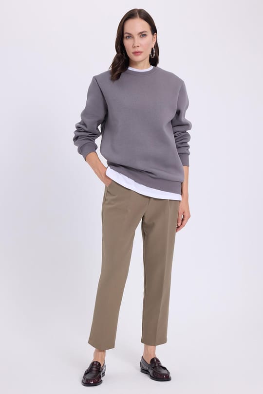 Kadın Oversize Geniş Kesim Pamuklu 3 İplik İçi Polarlı Basic Gri Bisiklet Yaka Sweatshirt