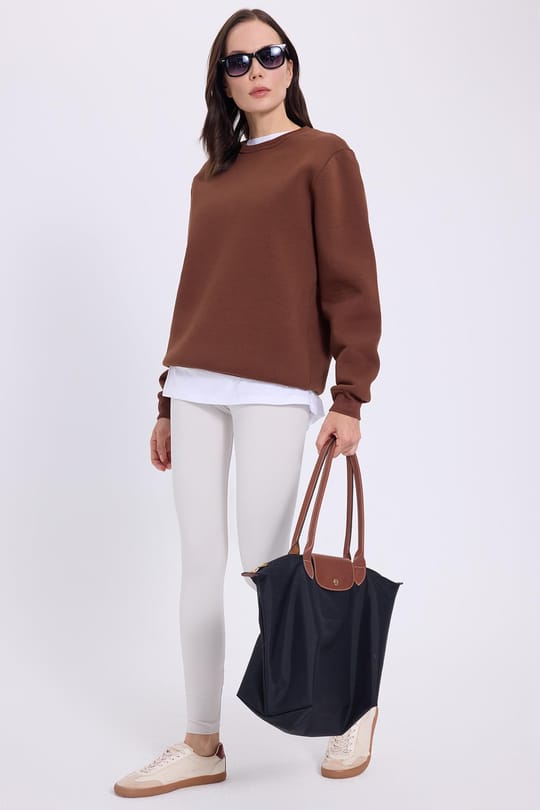 Kadın Oversize Geniş Kesim Pamuklu 3 İplik İçi Polarlı Basic Kahverengi Bisiklet Yaka Sweatshirt