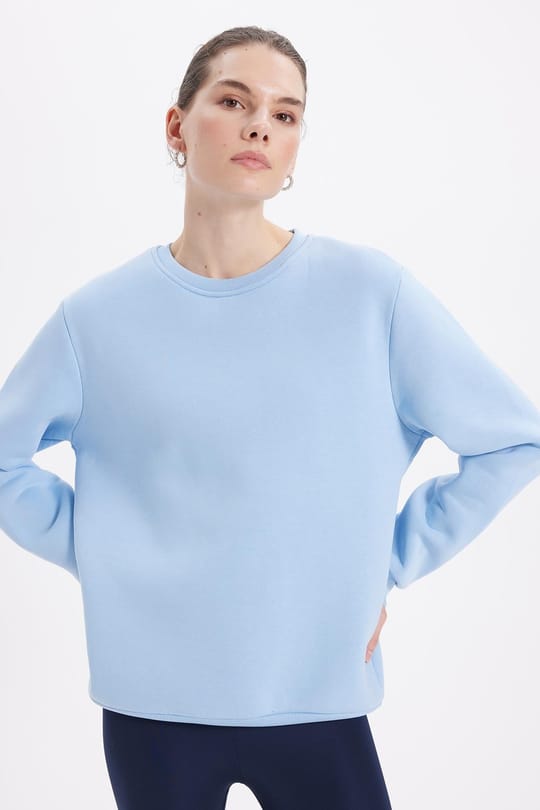 Kadın Oversize Geniş Kesim Pamuklu Yumuşak Dokulu İçi Polarlı Basic Mavi Bisiklet Yaka Sweatshirt