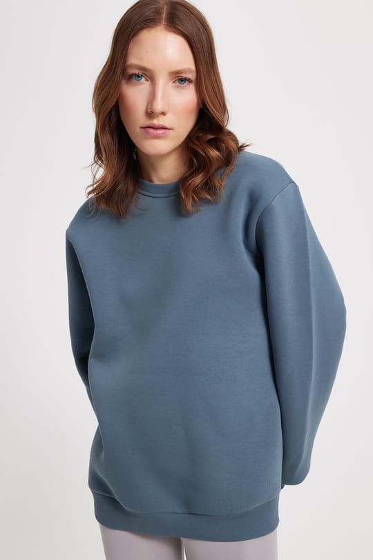 Kadın Oversize Geniş Kesim Pamuklu 3 İplik İçi Polarlı Basic Koyu Gri Bisiklet Yaka Sweatshirt