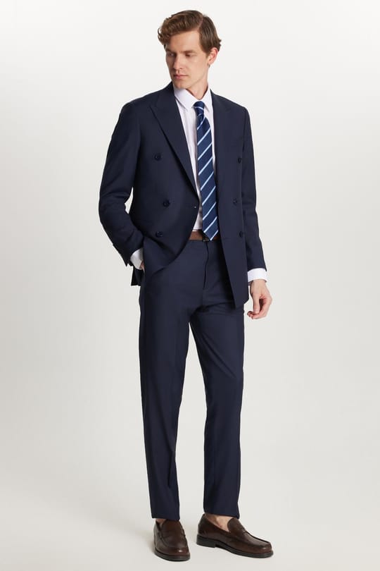 Erkek Slim Fit Lacivert Esnek Likralı Kumaş Sivri Yaka Kapaklı Cepli Kruvaze Takım Elbise