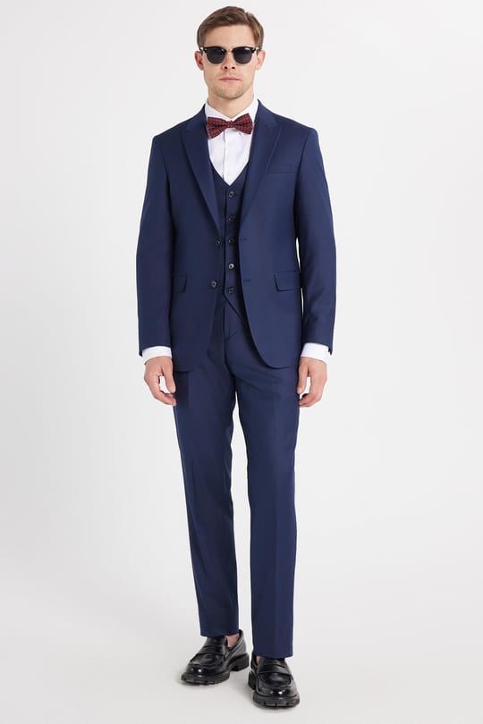 Erkek Slim Fit Lacivert Esnek Likralı Kumaş Sivri Yaka Yelekli Takım Elbise