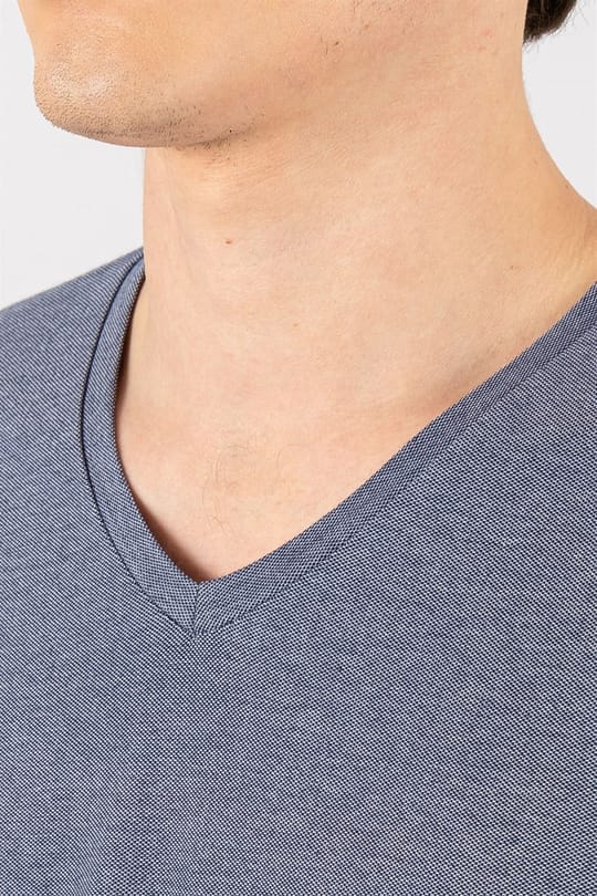 Erkek Slim Fit Dar Kesim Pamuklu Oxford İndigo V Yaka Tişört