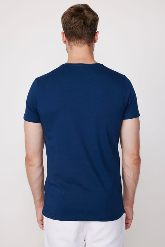 Erkek Slim Fit Dar Kesim Pamuklu Yumuşak Doku Likralı Esnek Kumaş Basic İndigo Bisiklet Yaka Tişört