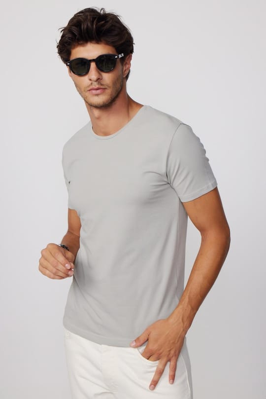 Slim Fit Bisiklet Yaka Düz Basıc Kısa Kol T-Shirt