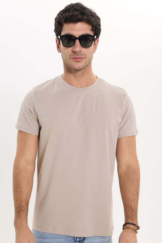 Erkek Slim Fit Dar Kesim Pamuklu Yumuşak Doku Likralı Esnek Kumaş Basic Bej Bisiklet Yaka Tişört