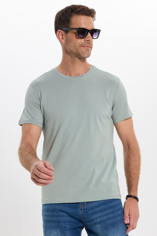 Erkek Slim Fit Dar Kesim Pamuklu Yumuşak Doku Likralı Esnek Kumaş Basic Mint Bisiklet Yaka Tişört