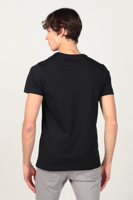 Erkek Slim Fit Dar Kesim %100 Pamuk Yumuşak Dokulu Baskılı Siyah Bisiklet Yaka Tişört