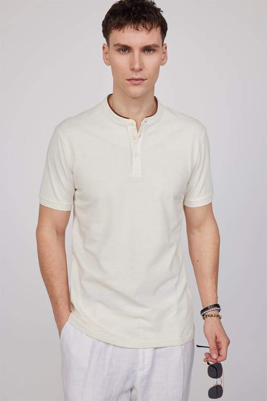 Erkek Slim Fit Hakim Yaka Pike Pamuk Ekru Tişört