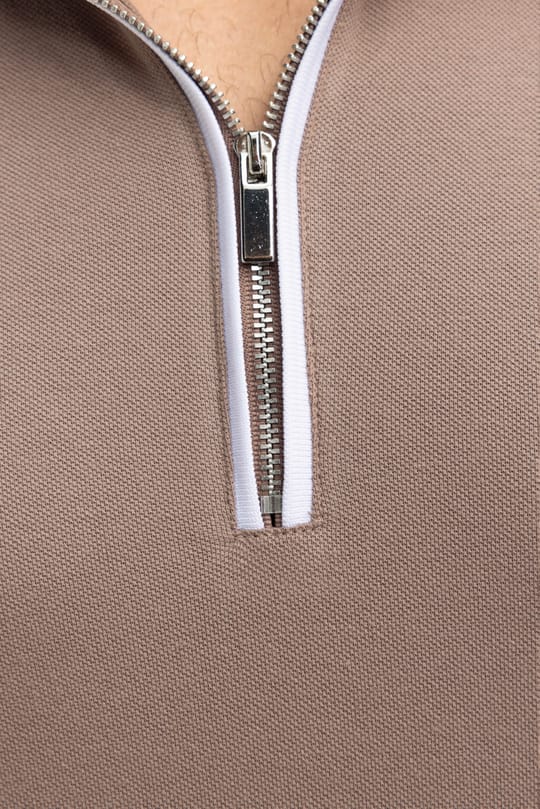 Erkek Slim Fit Dar Kesim %100 Pamuk Düz Pike Fermuarlı Kahverengi Polo Yaka Tişört