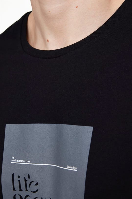 Erkek Slim Fit Dar Kesim %100 Pamuk Yumuşak Dokulu Baskılı Siyah Bisiklet Yaka Tişört