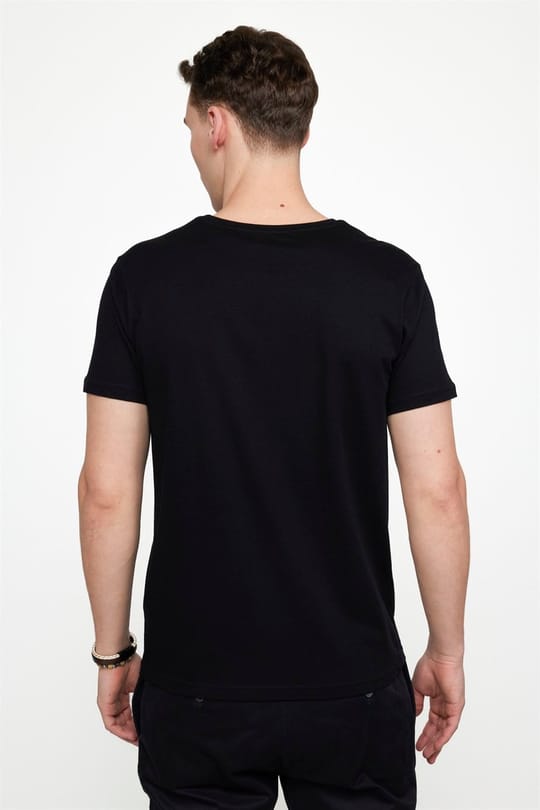 Erkek Slim Fit Dar Kesim %100 Pamuk Yumuşak Dokulu Baskılı Siyah Bisiklet Yaka Tişört