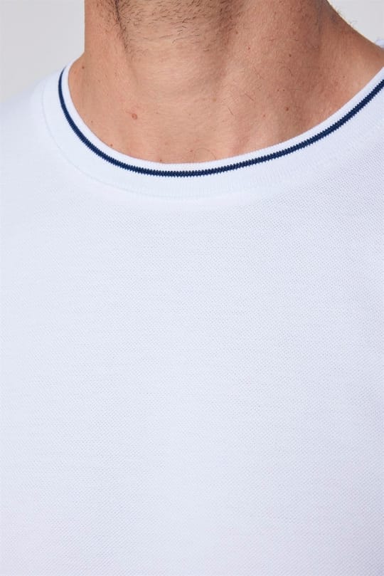 Erkek Slim Fit Dar Kesim %100 Pamuk Düz Pike Beyaz Bisiklet Yaka Tişört