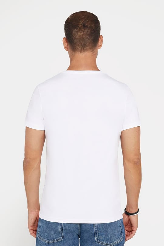Erkek Slim Fit Dar Kesim %100 Pamuk Yumuşak Dokulu Baskılı Beyaz Bisiklet Yaka Tişört