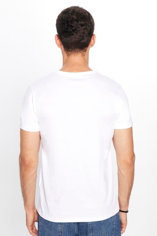 Erkek Slim Fit Dar Kesim %100 Pamuk Yumuşak Dokulu Baskılı Beyaz Bisiklet Yaka Tişört